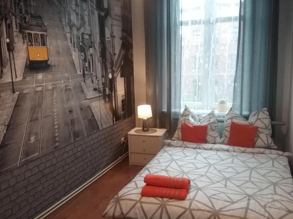 Апартаменты Pokoje - Osobne Parter 5 Торунь Экстерьер фото